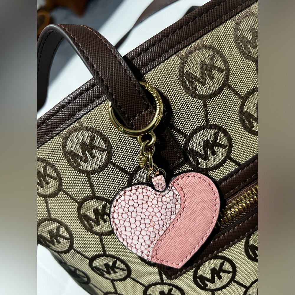 Michael Kors Tote - Picture 2 of 4